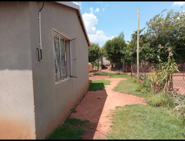 2 BEDROOM HOUSE FOR SALE IN KANANA PARK